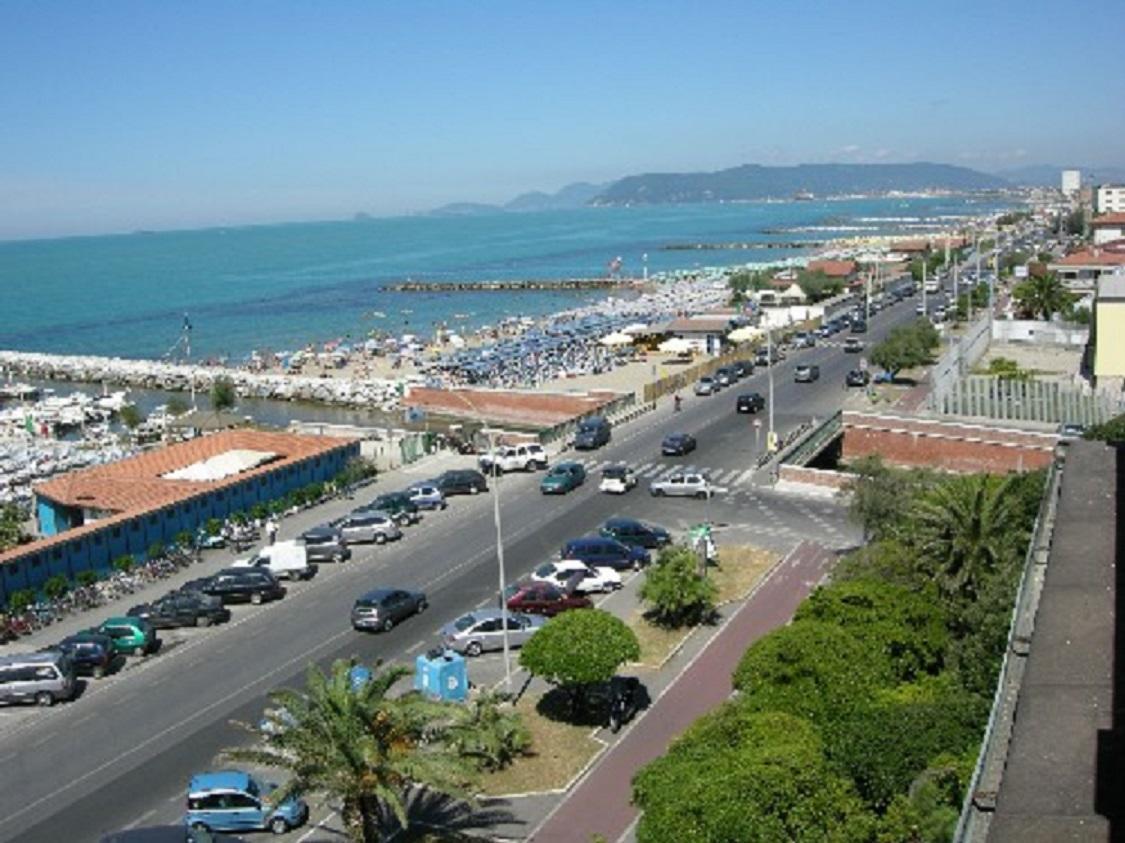 Casamare Gianluca Apartamento Marina di Massa Exterior foto
